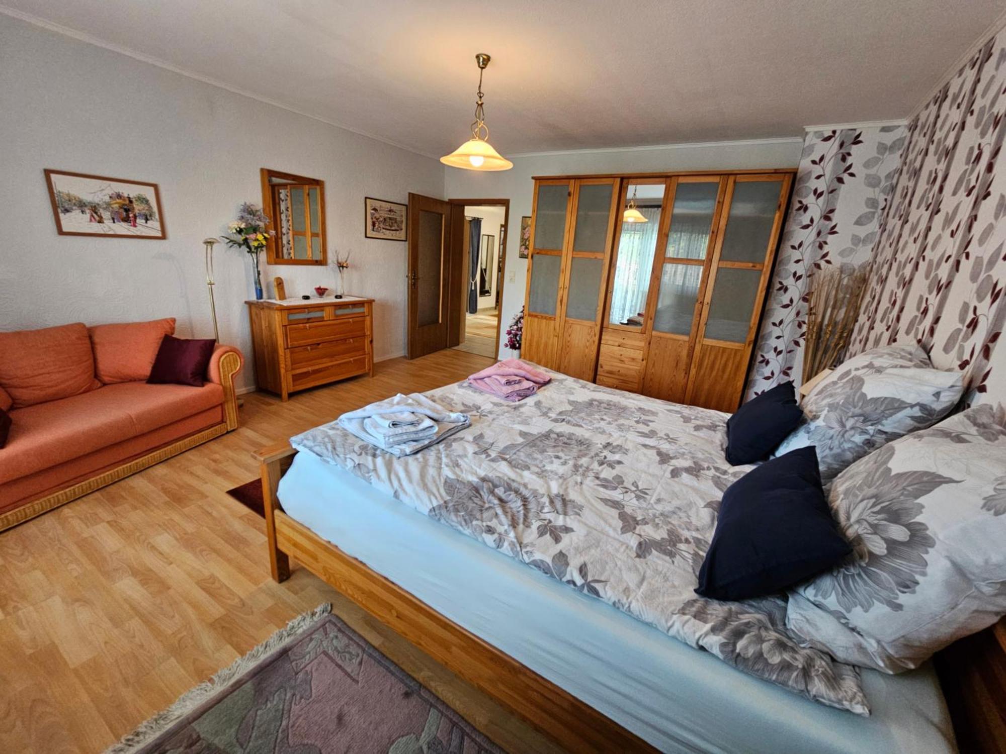 לינץ אם ריין A Large Fully Furnished Private Apartment מראה חיצוני תמונה